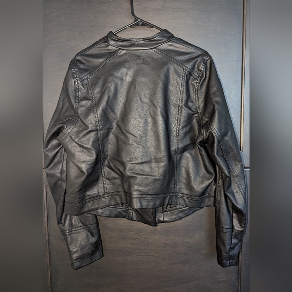 Torrid Faux Leather Moto Jacket Size 0 - Picture 3 of 7